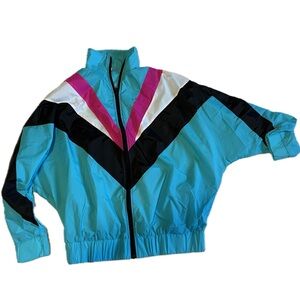Woman's 80s style windbreaker. Size medium #80s #windbreaker